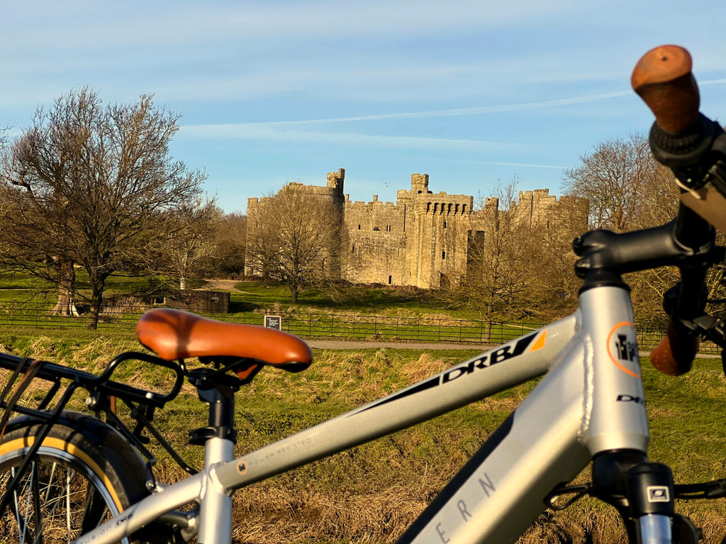 Dallingridge Malvern Electric Trekking Bike in Silver 250W Rear Hub Motor - JJ Adams Bikes